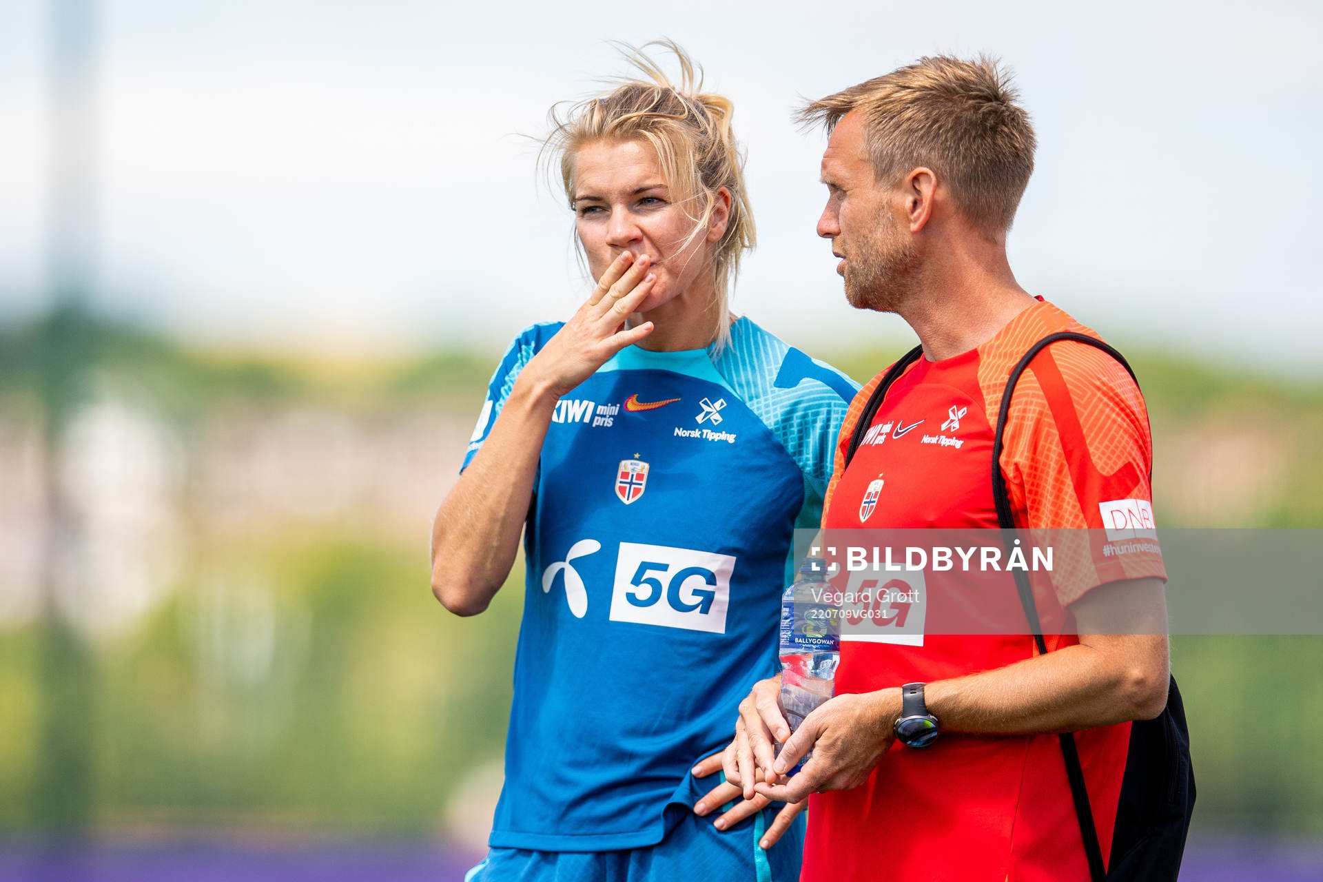 Ada Hegerberg and Martin Sjögren, head coach of the