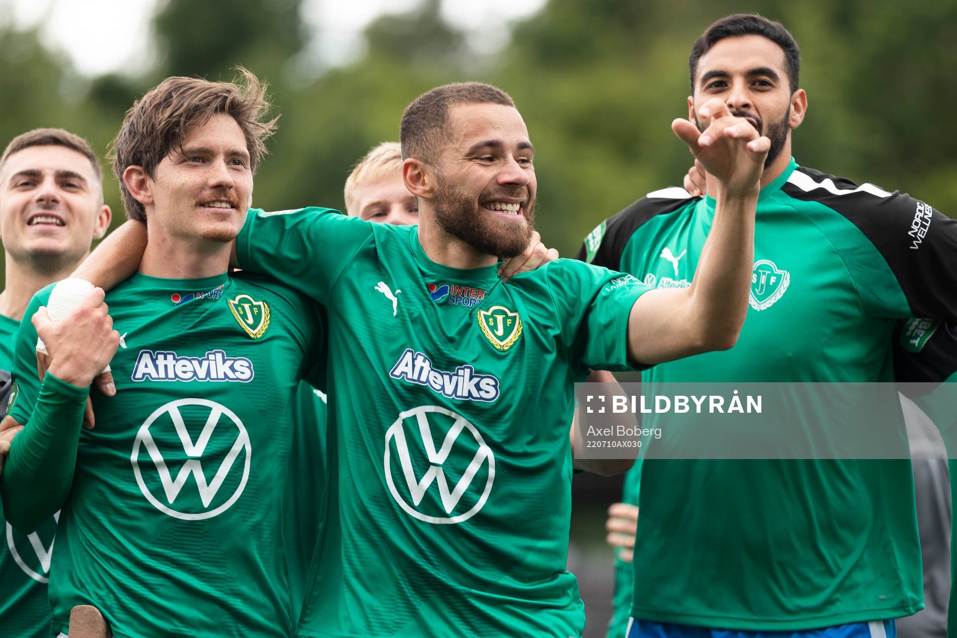 Jönköpings Malkolm Moenza jublar