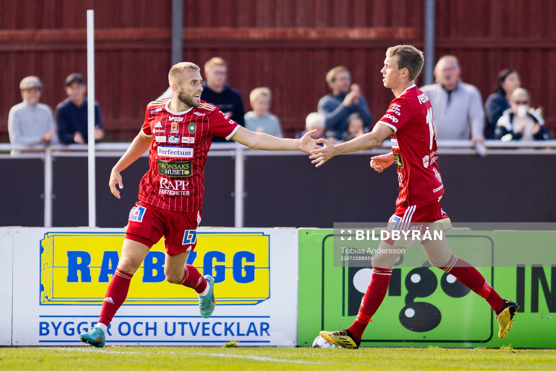 Skövde AIKs Jack Cooper Lover jublar