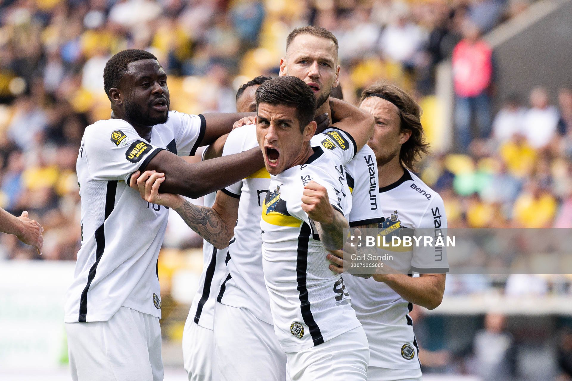 AIKs Nicolas Stefanelli jublar