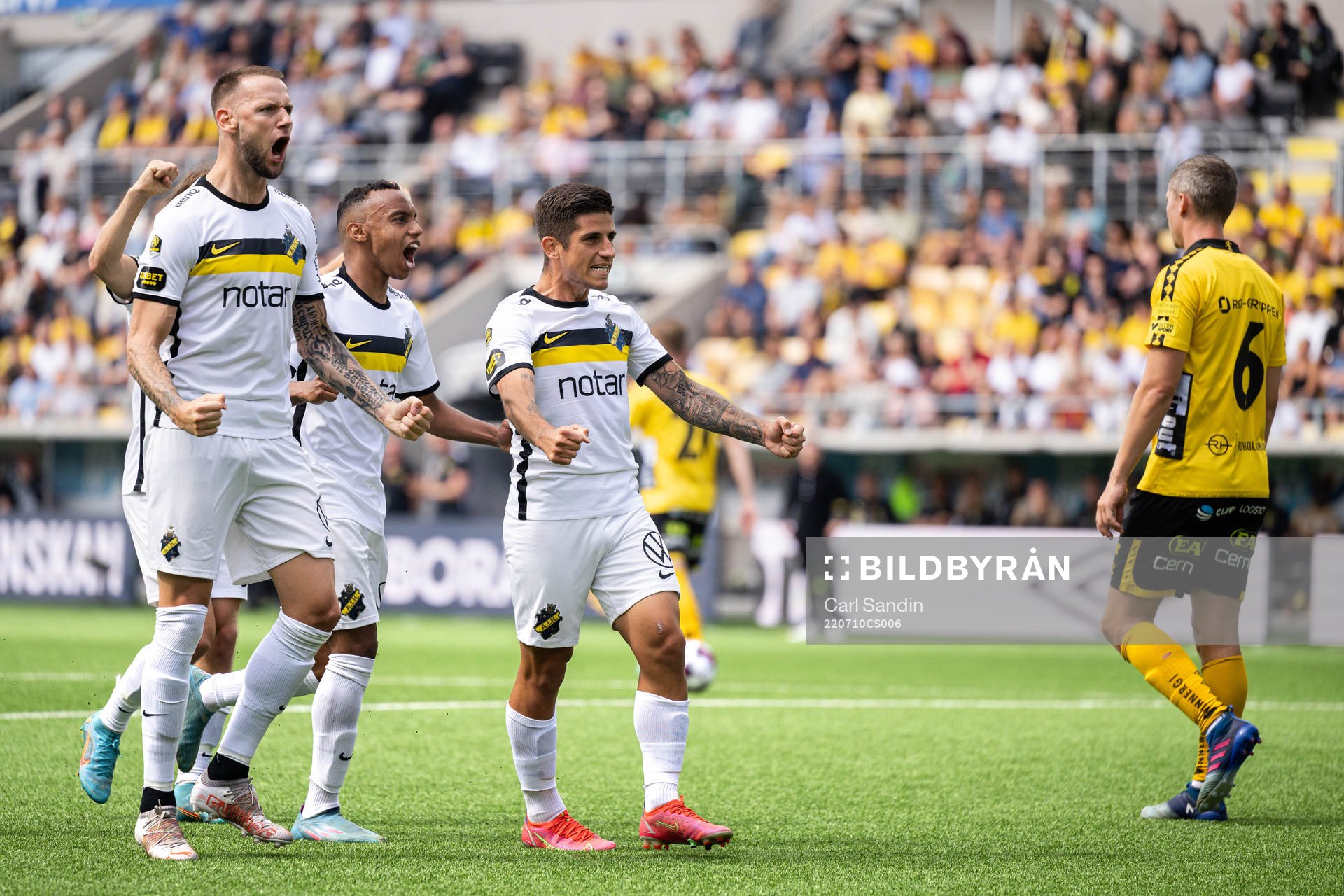 AIKs Alexander Milosevic, Bilal Hussein och Nicolas