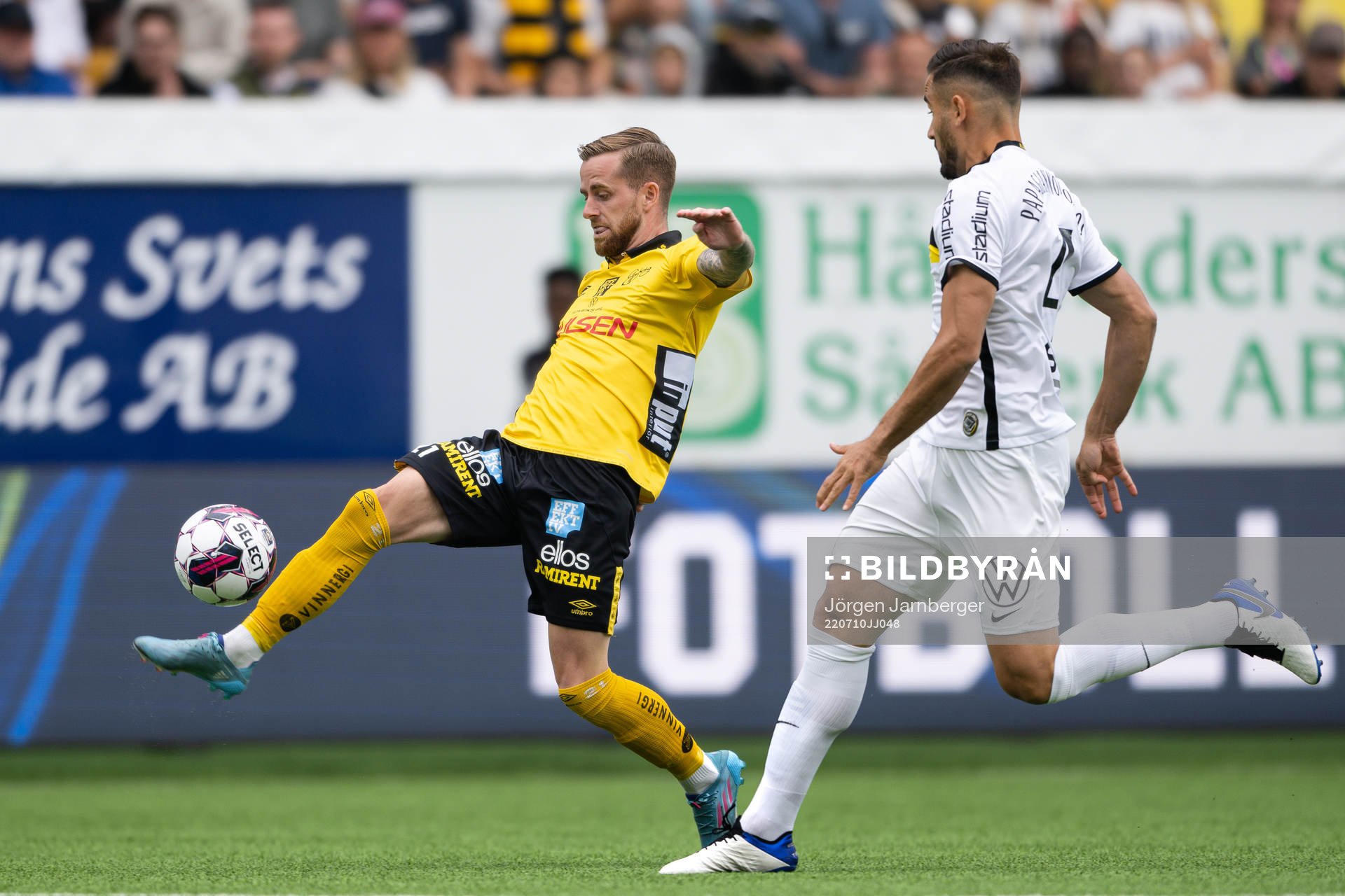 Elfsborgs Rasmus Alm och AIKs Sotirios Papagiannopoulos