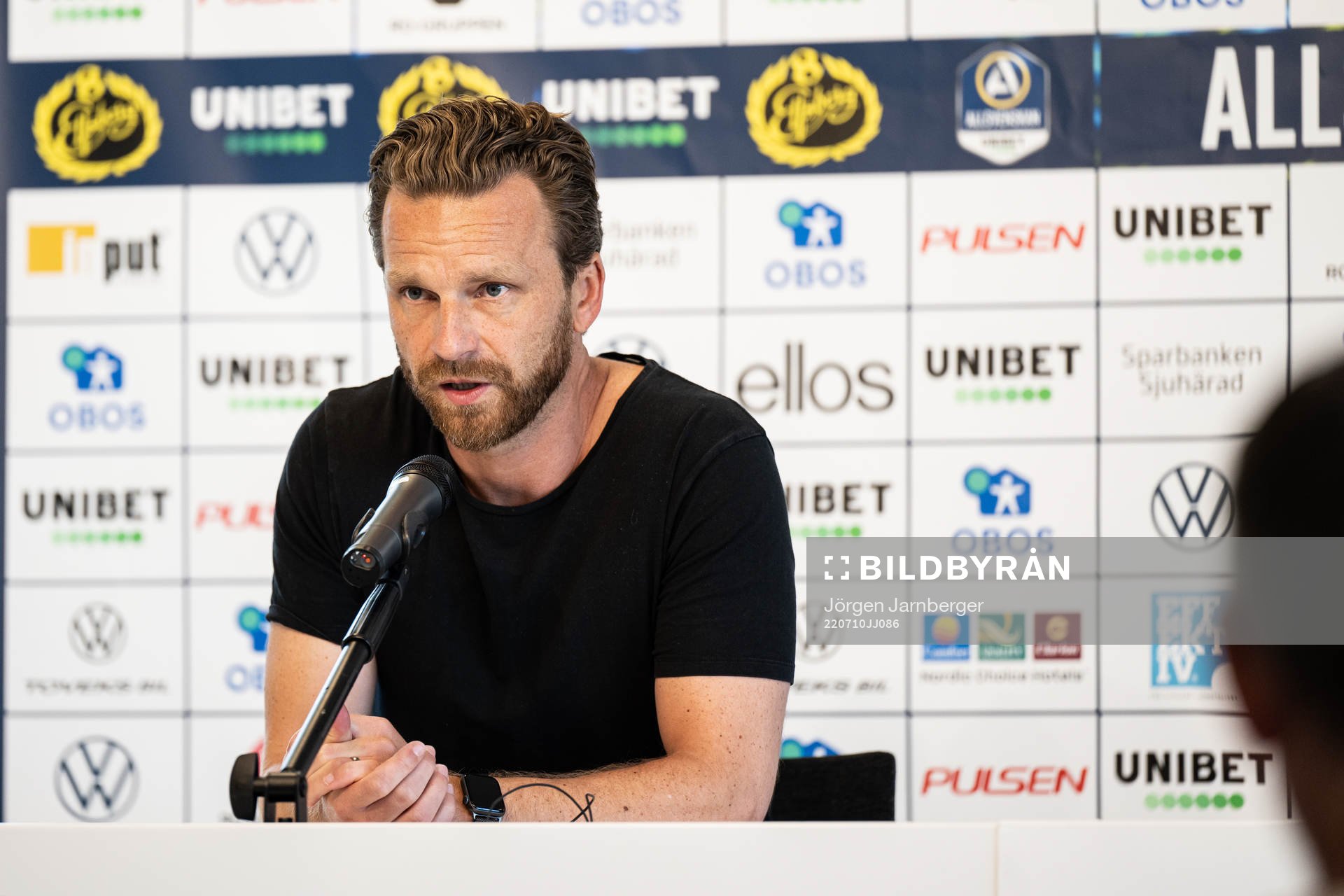 AIKs tränare Bartosz Grzelak