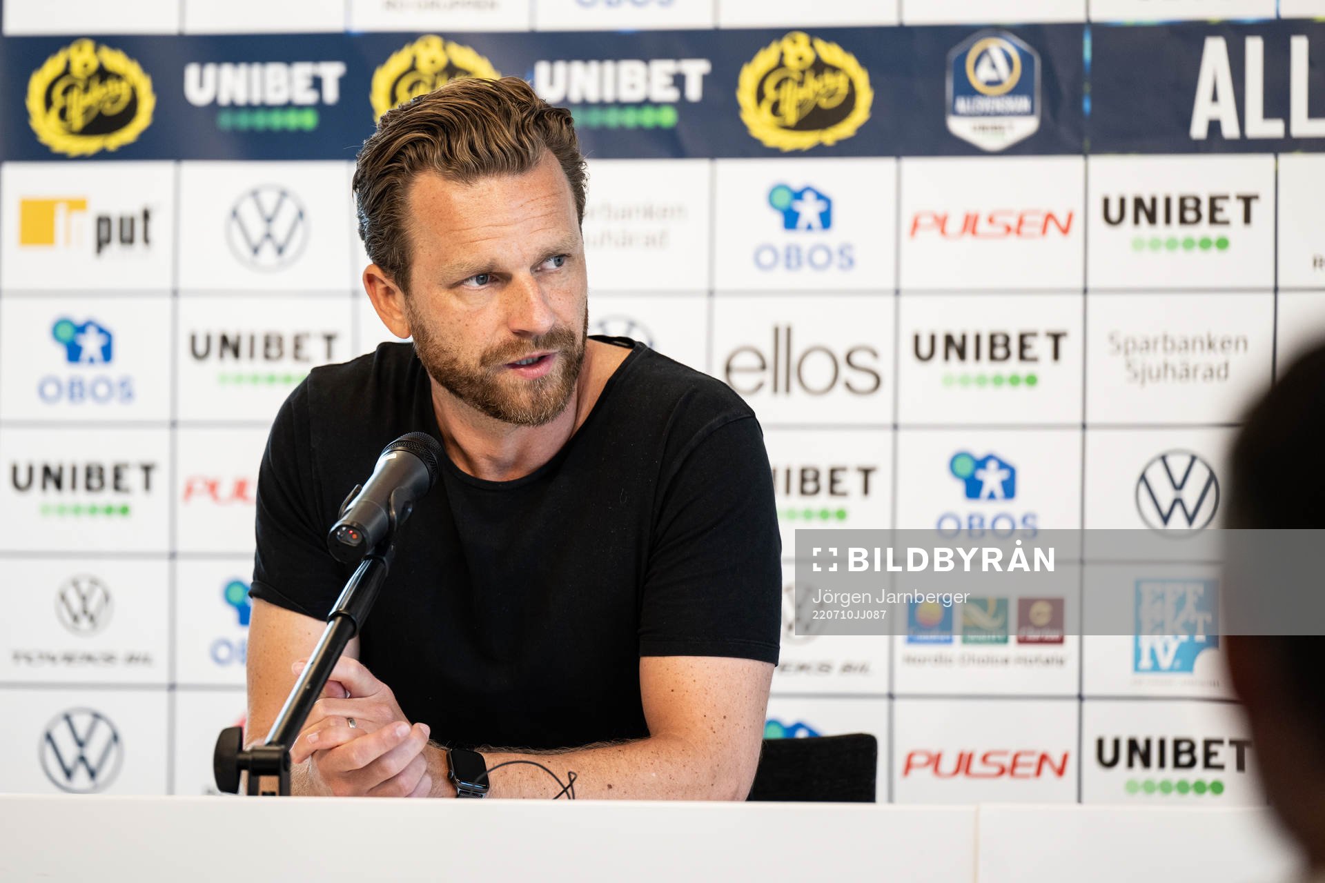 AIKs tränare Bartosz Grzelak