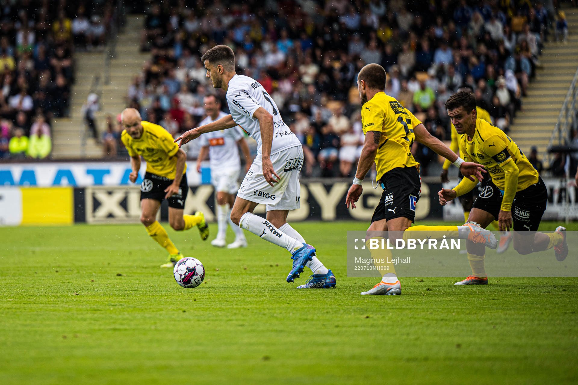 Häckens Alexander Jeremejeff under fotbollsmatchen i Allsvenskan mellan Mjällby och Häcken den 10 juli 2022 i Hällevik. 