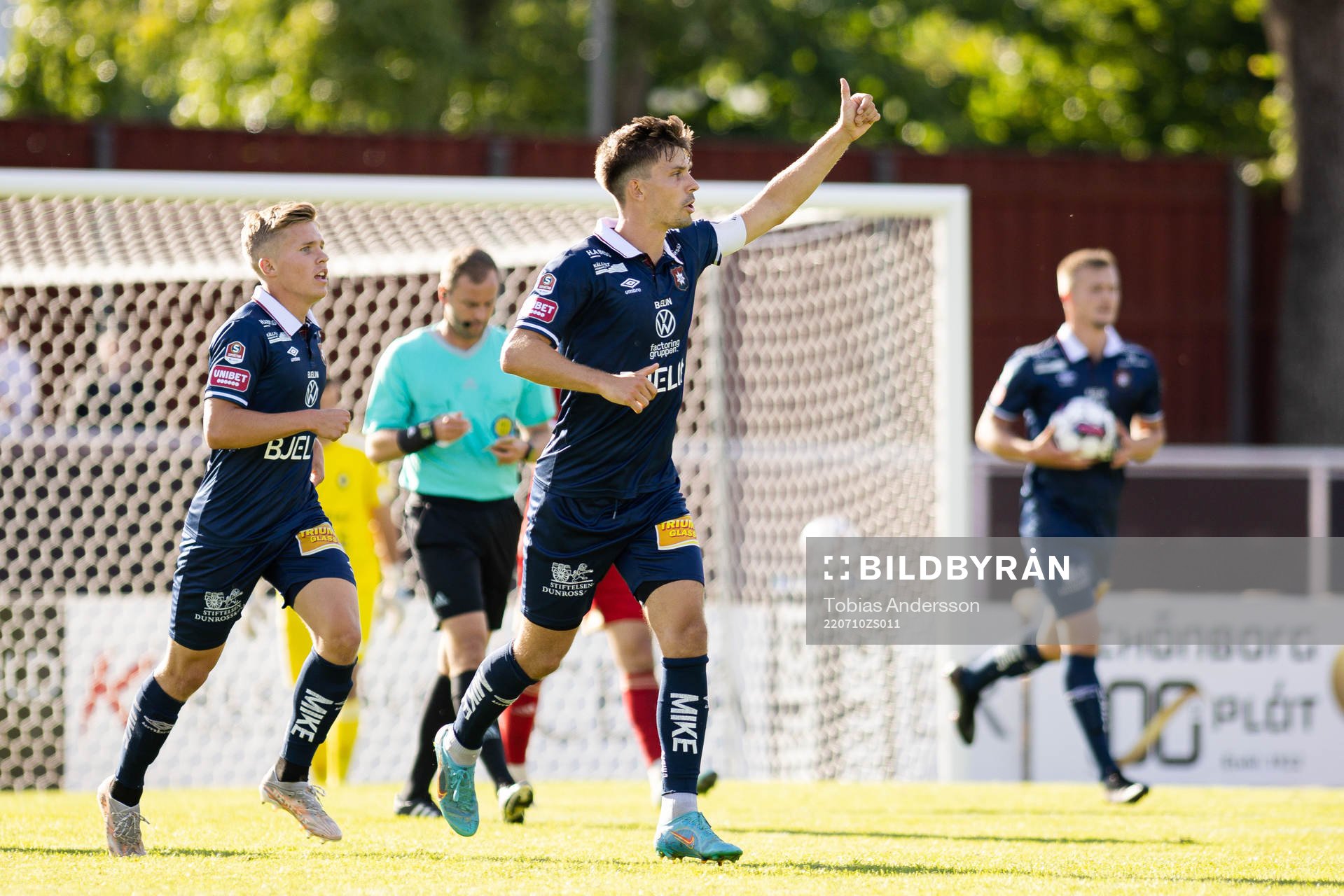 Örgrytes Daniel Paulson jublar