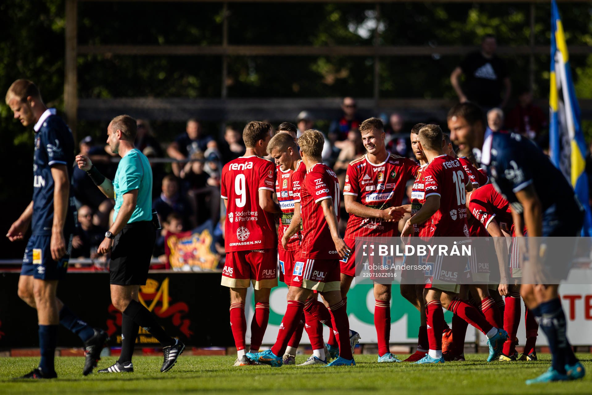 Skövde AIKs spelare jublar