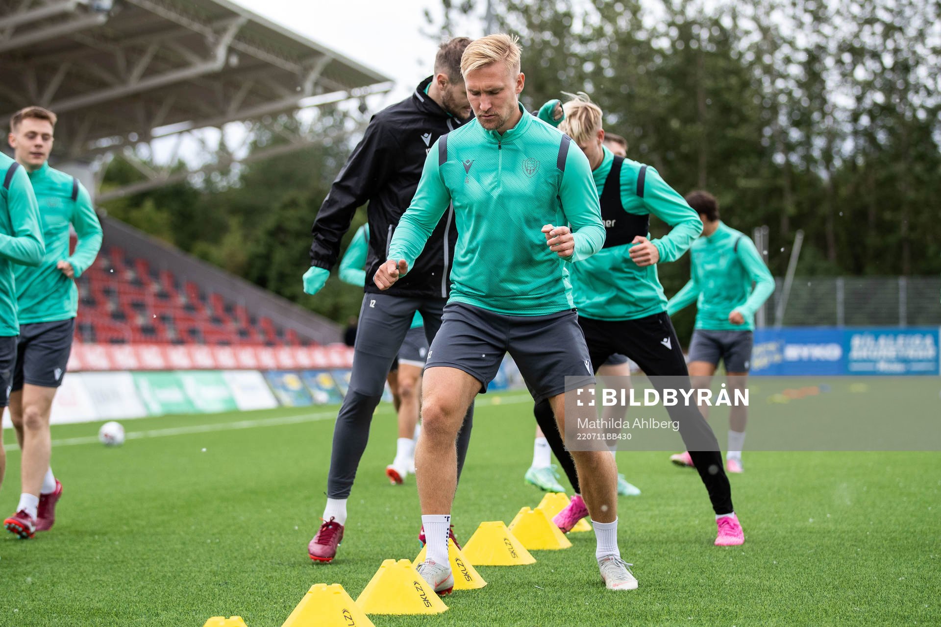 Peter Oliver Ekroth of Vikingur