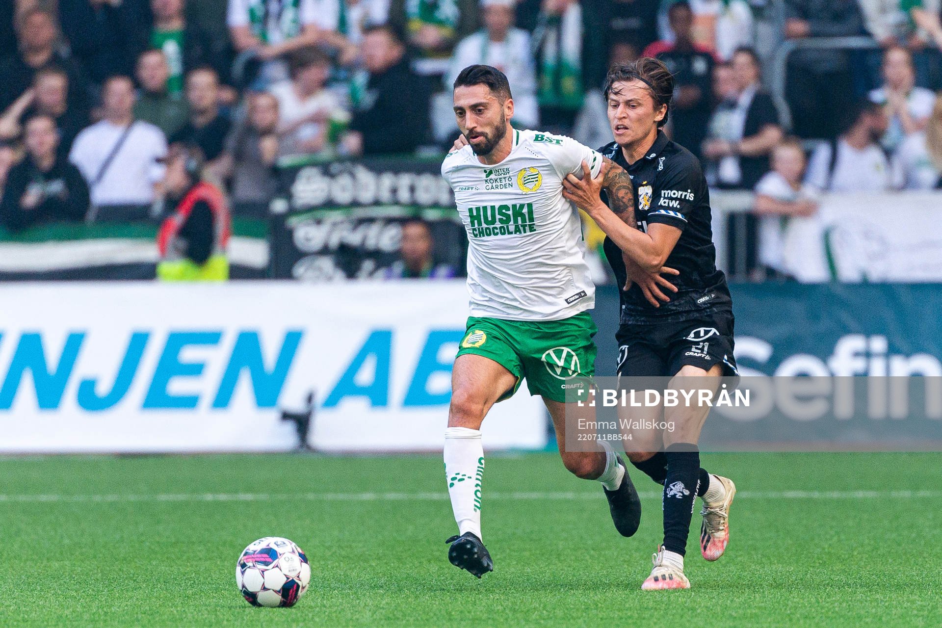 Hammarbys Nahir Besara och IFK Göteborgs Simon Thern