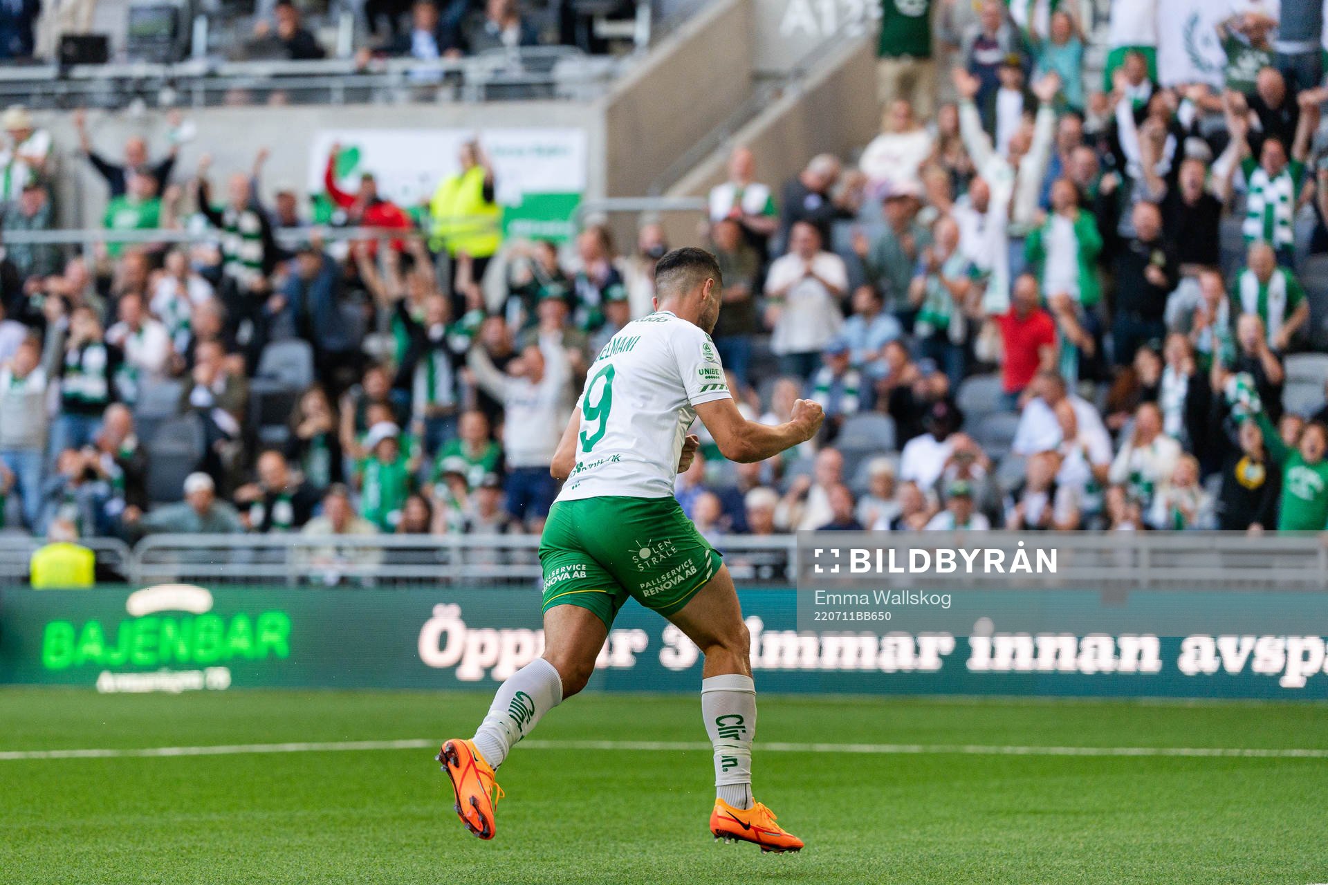 Hammarbys Astrit Selmani jublar