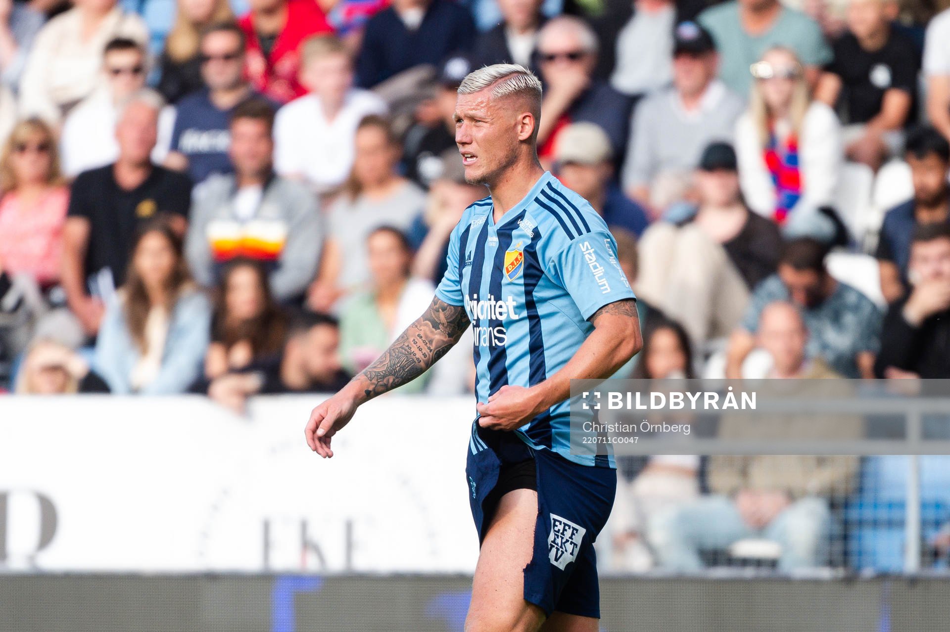 Djurgårdens Victor Edvardsen med trasiga shorts