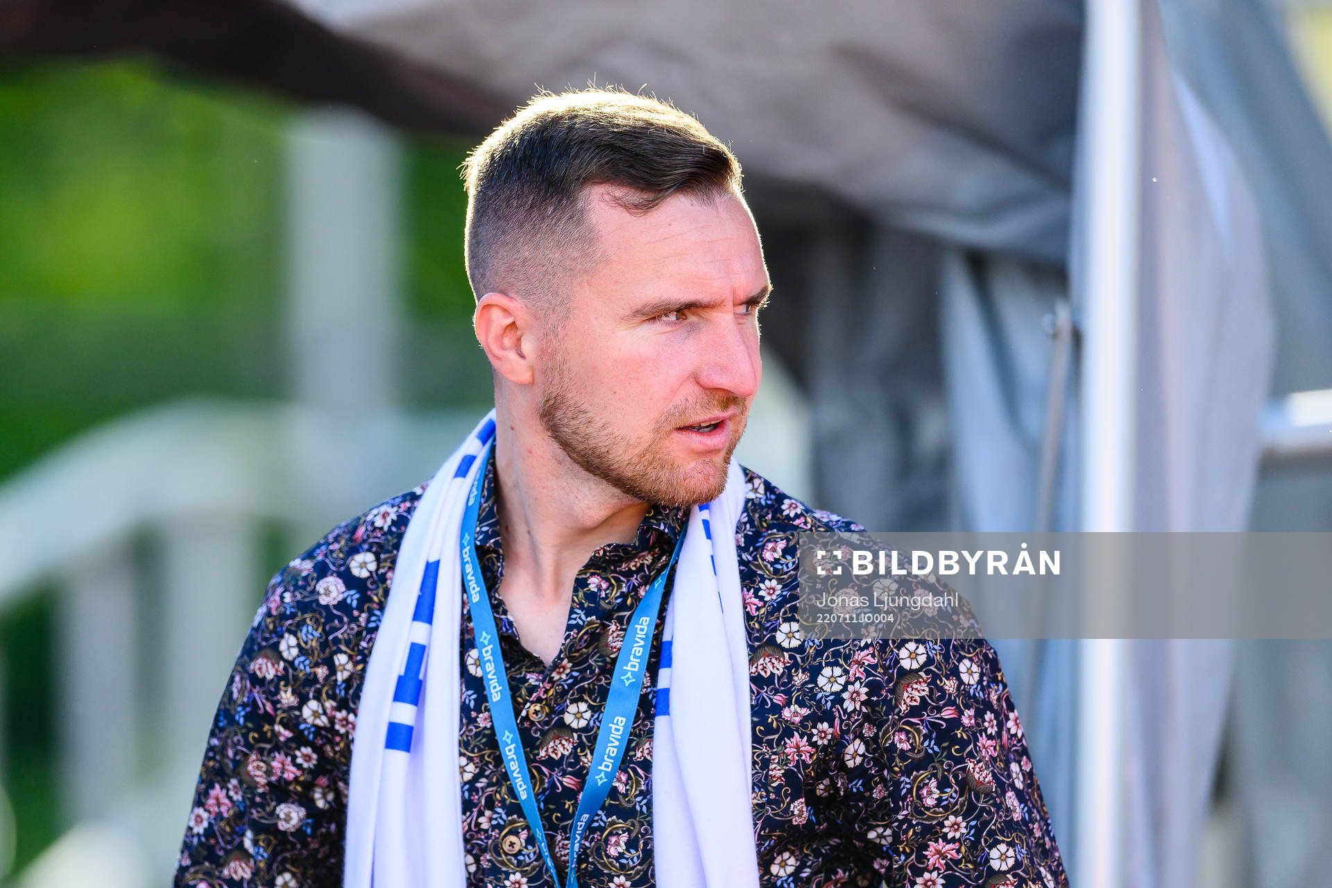 Värnamos sportchef Enes Ahmetovic före fotbollsmatchen i Allsvenskan mellan Värnamo och GIF Sundsvall den 11 juli 2022 i Värnamo. 