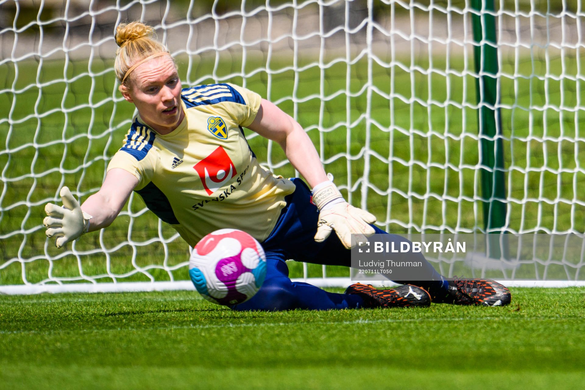 Goalkeeper Hedvig Lindahl of the Swedish women's national