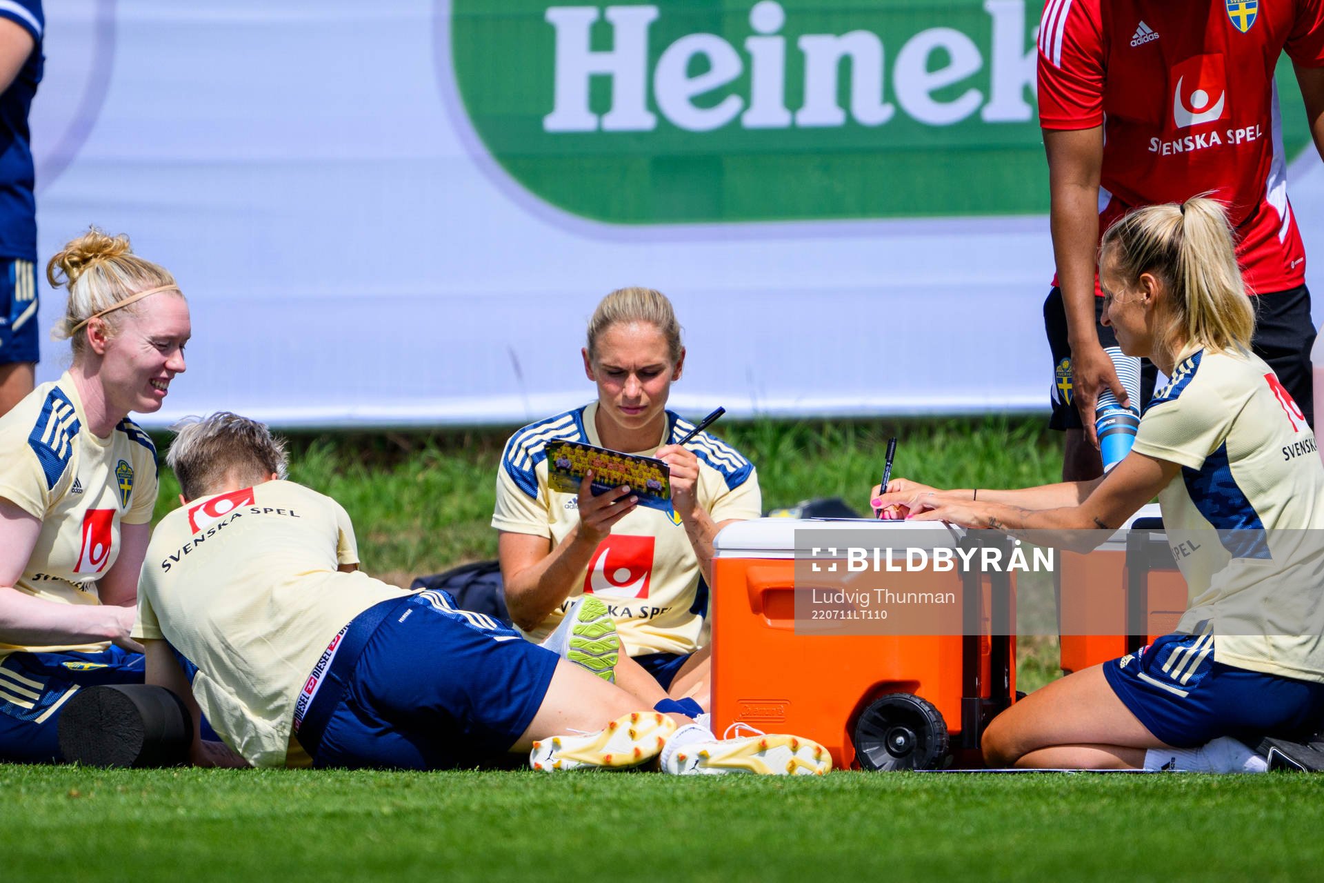 Goalkeeper Hedvig Lindahl, Jonna Andersson and Nathalie