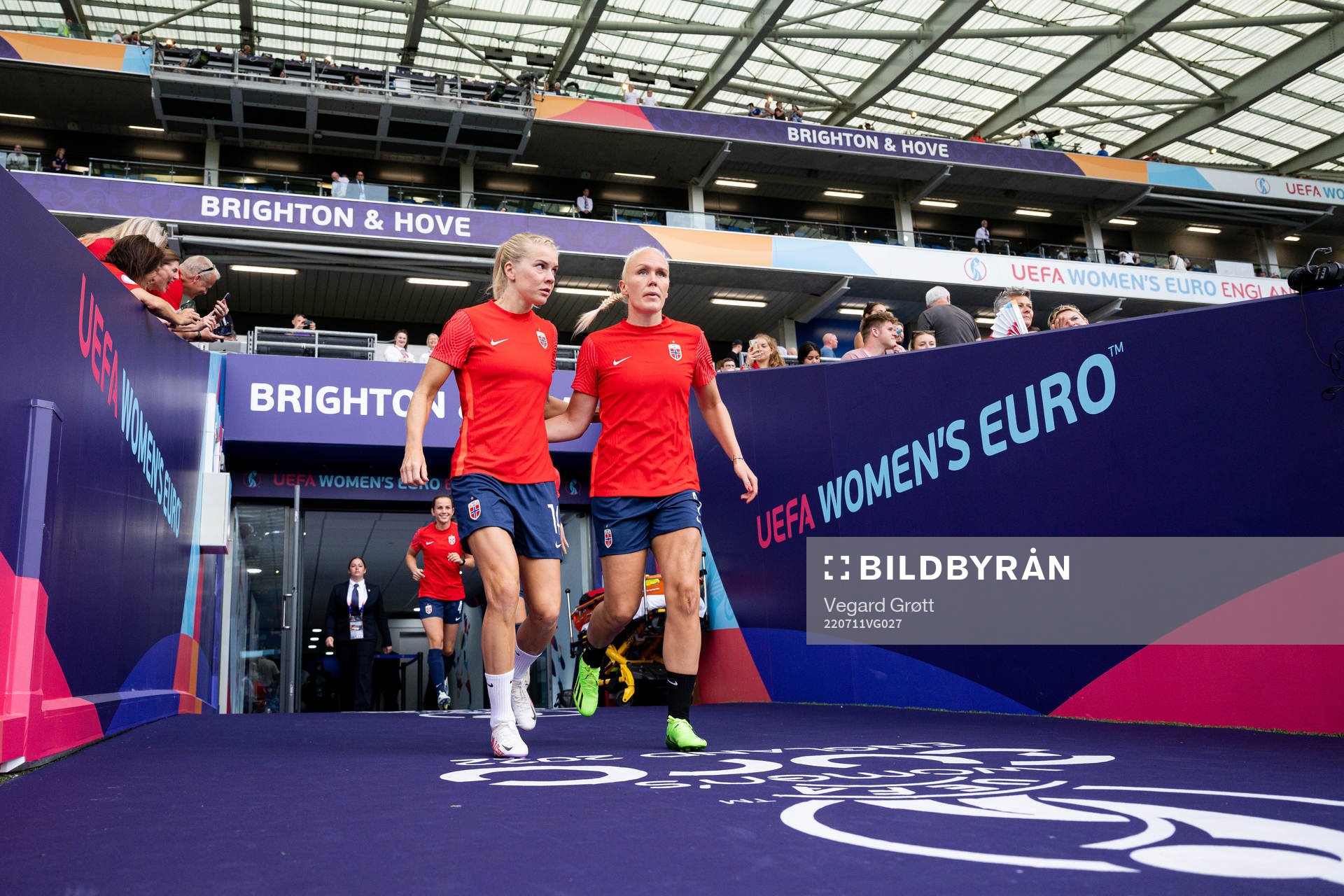 Ada Hegerberg and Maria Thorisdottir of Norway