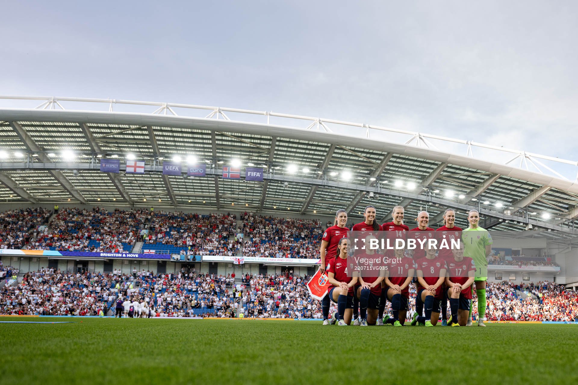 The starting eleven of Norway pose for a team photo
