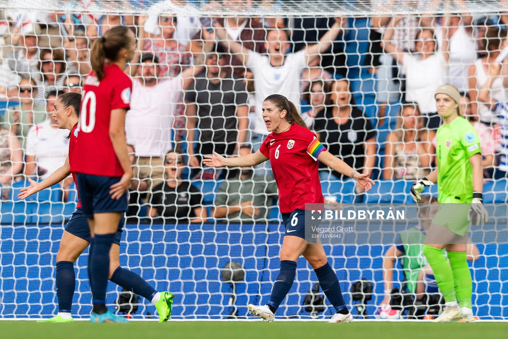 Maren Mjelde of Norway reacts