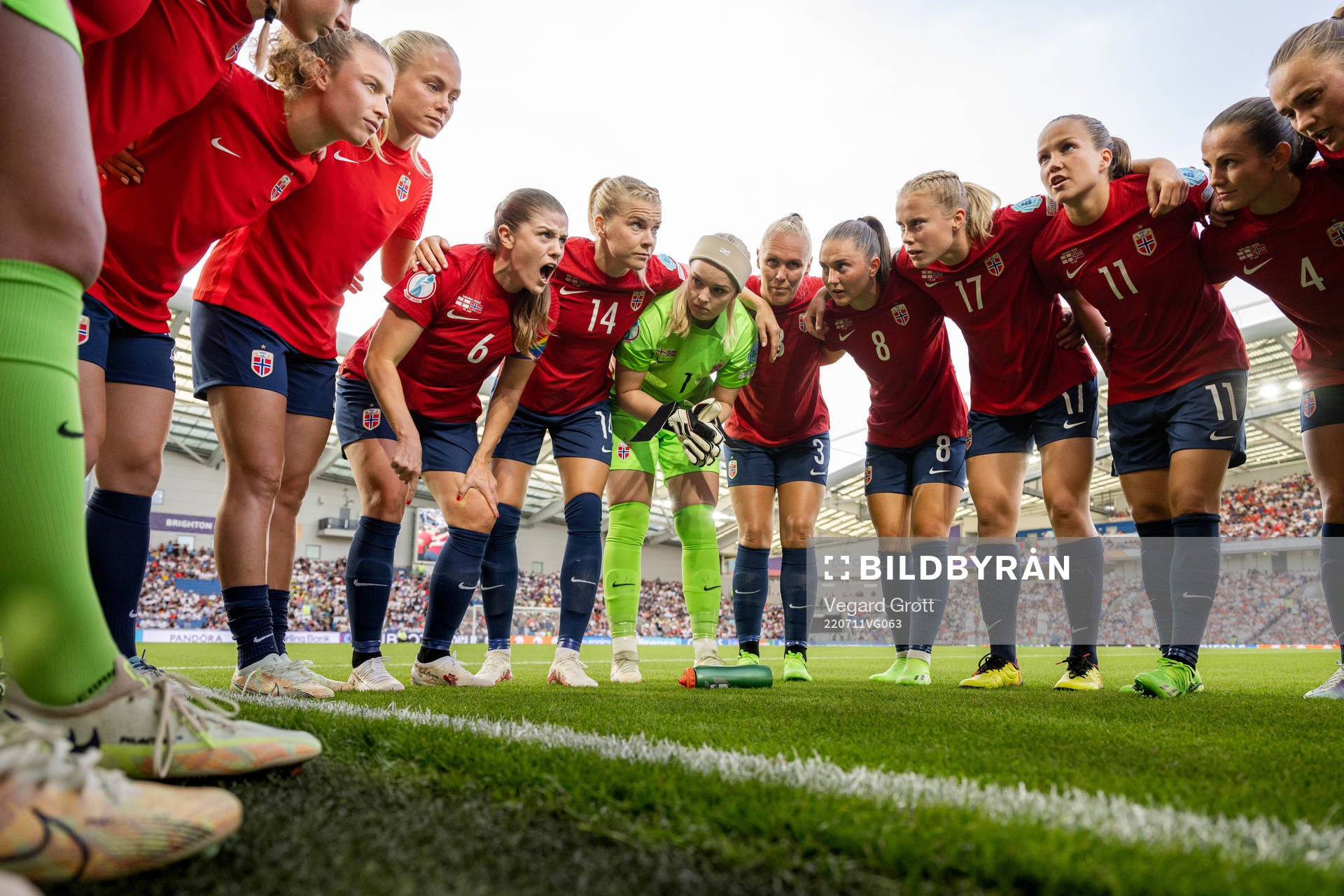 Maren Mjelde, Ada Hegerberg, goalkeeper Guro Pettersen,
