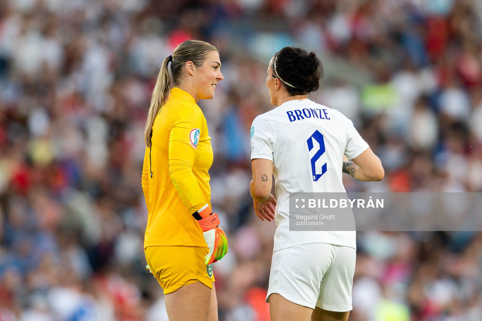 Goalkeeper Alexandra Mary Earps and Lucy Bronze of England
