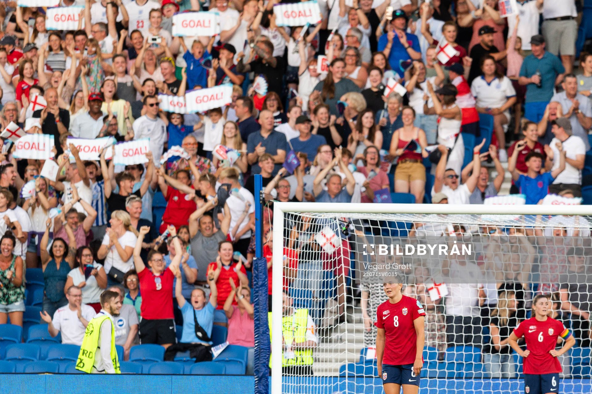 Vilde Bøe Risa and Maren Mjelde of Norway look dejected