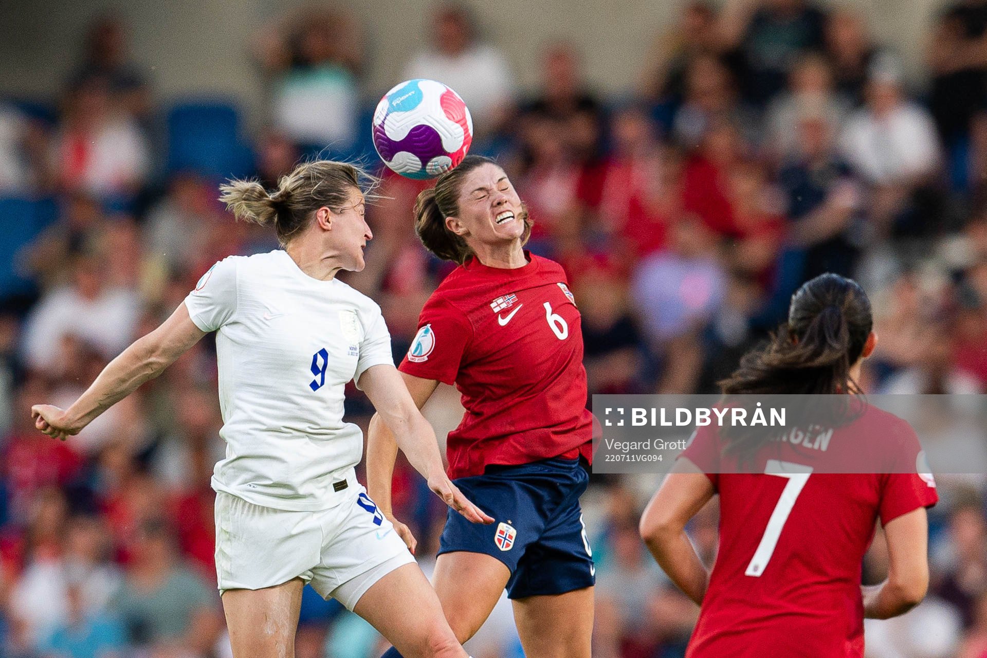 Ellen White of England and Maren Mjelde of Norway