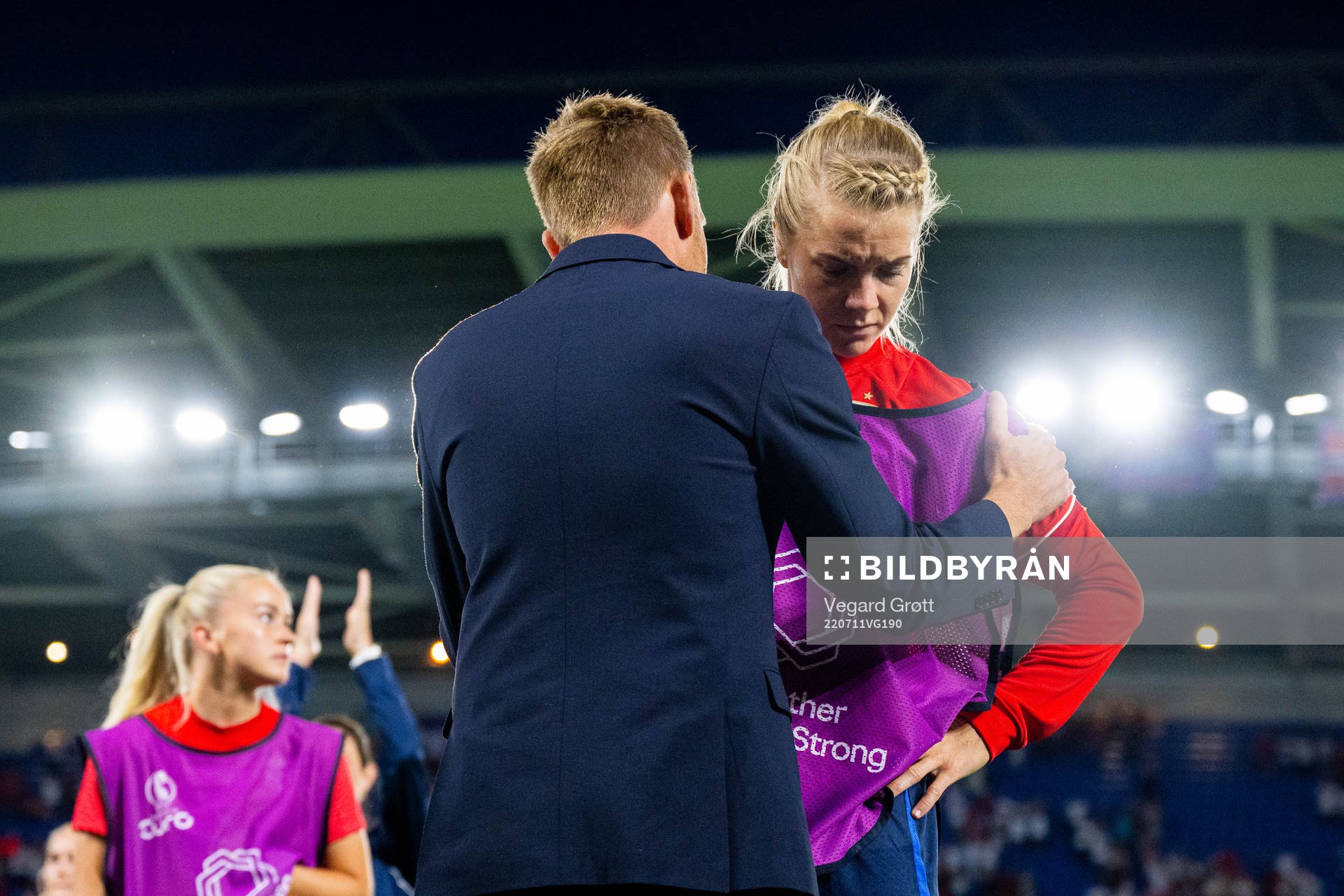 Head coach Martin Sjögren and Ada Hegerberg of Norway look