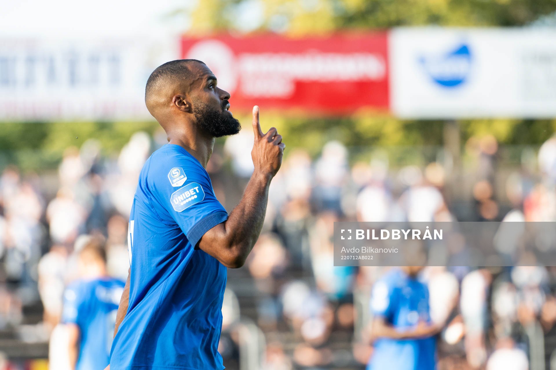 Halmstads Phil Ofosu-Ayeh jublar