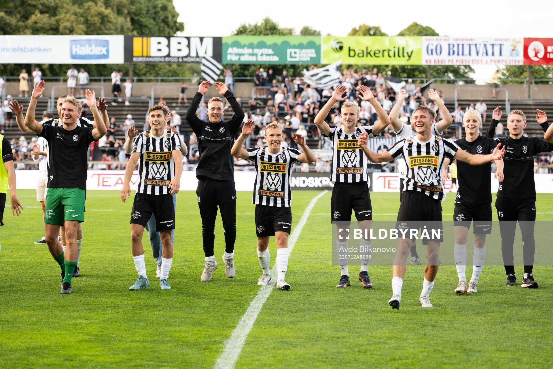 Landskronas spelare jublar