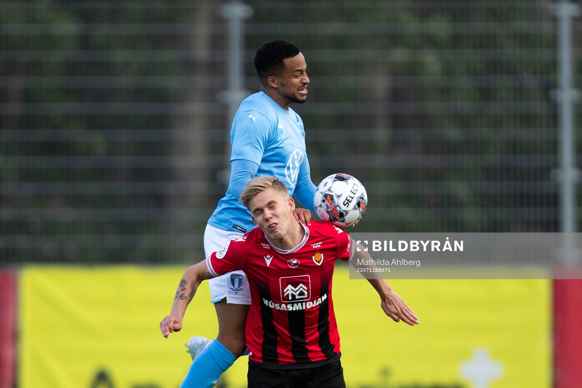 Martin Olsson of Malmö FF and Erlingur Agnarsson of