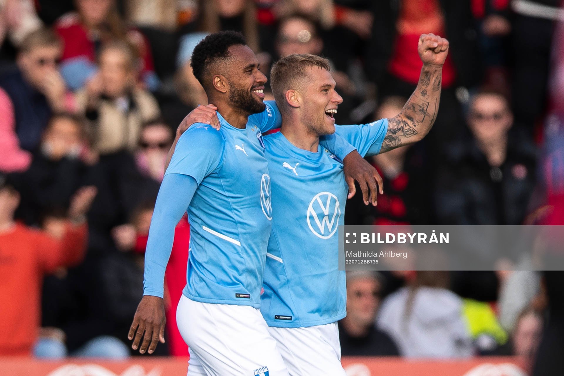 Isaac Kiese Thelin and Felix Beijmo of Malmö FF celebrate