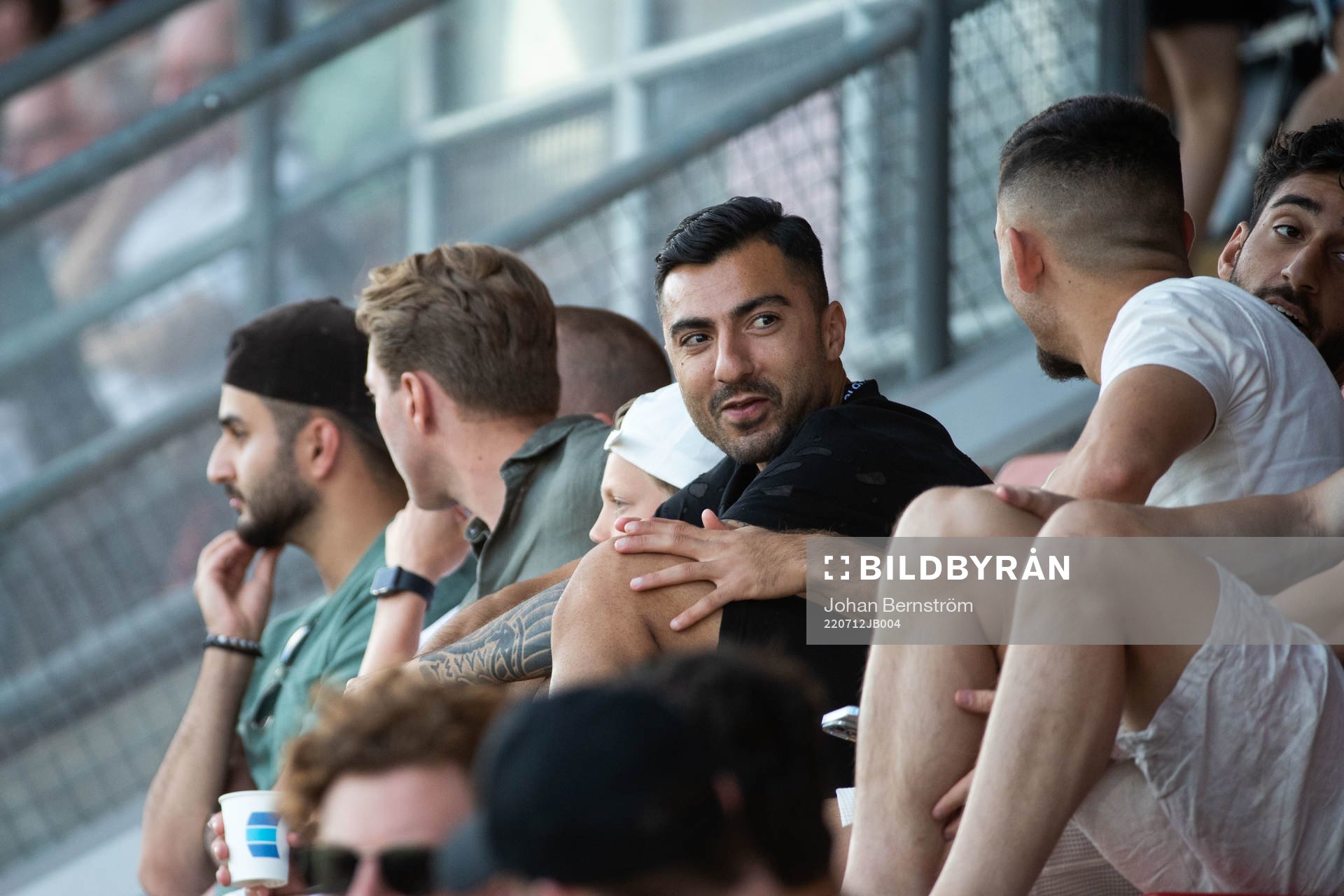 Örebros Jiloan Hamad på läktaren