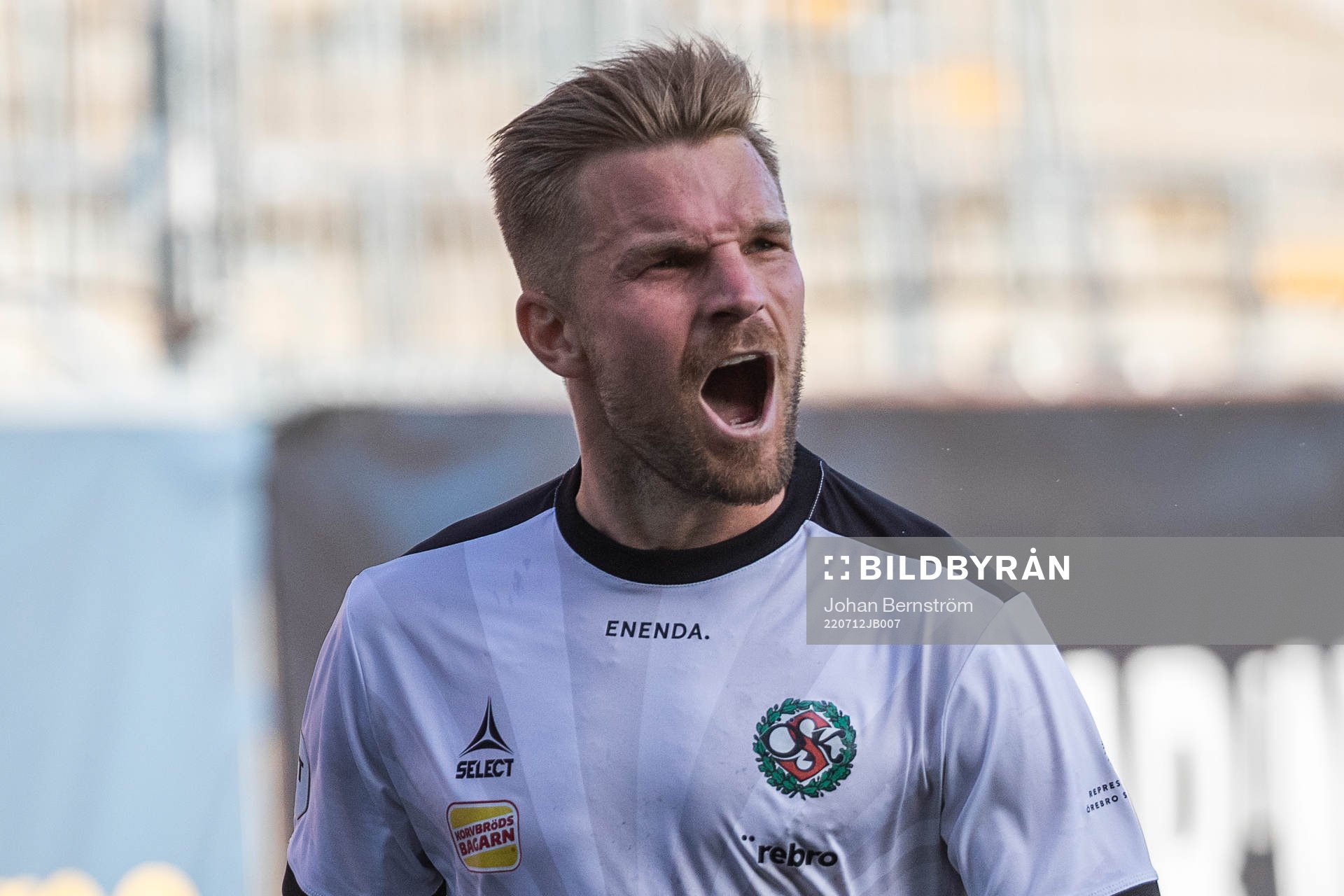 Örebros Erik Björndahl jublar