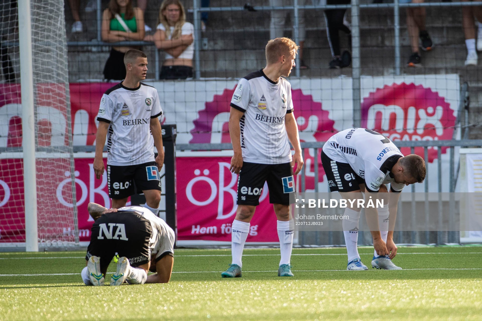 Örebros David Seger, Ahmed Yasin och Samuel Dahl deppar