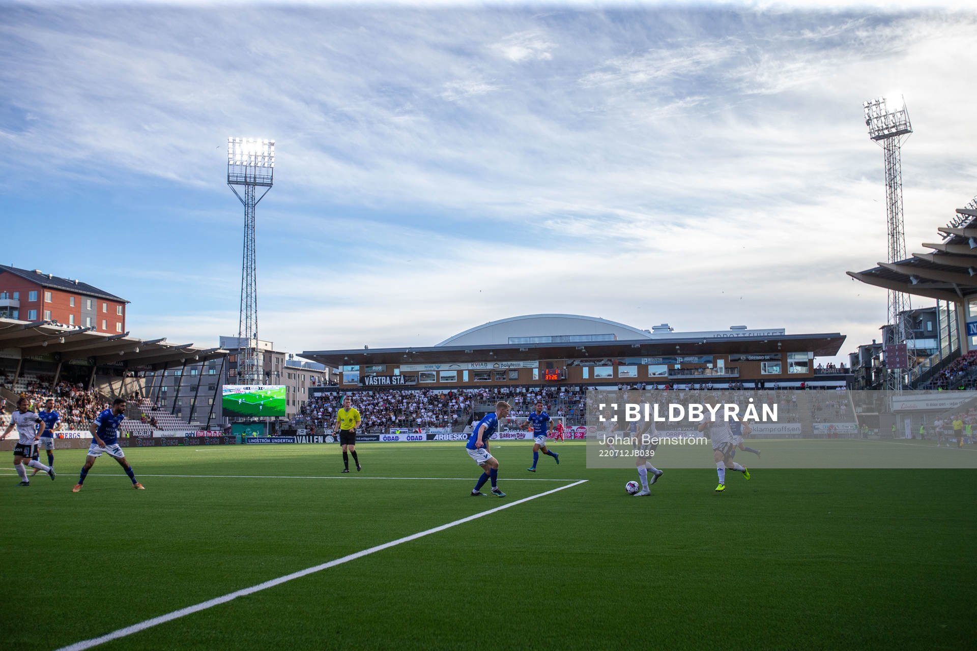 Interiör vy över Behrn Arena under fotbollsmatchen i Superettan mellan Örebro och Trelleborg den 12 juli 2022 i Örebro. 