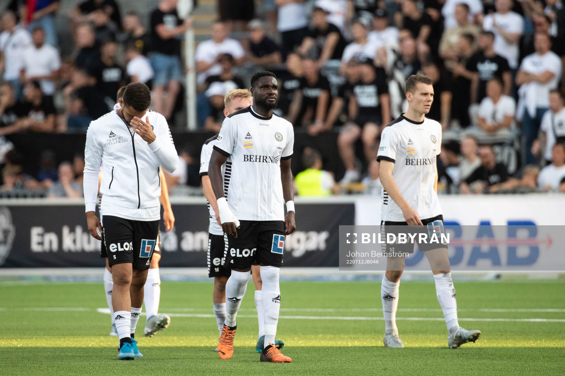 Örebros Jake Larsson och Nasiru Moro deppar