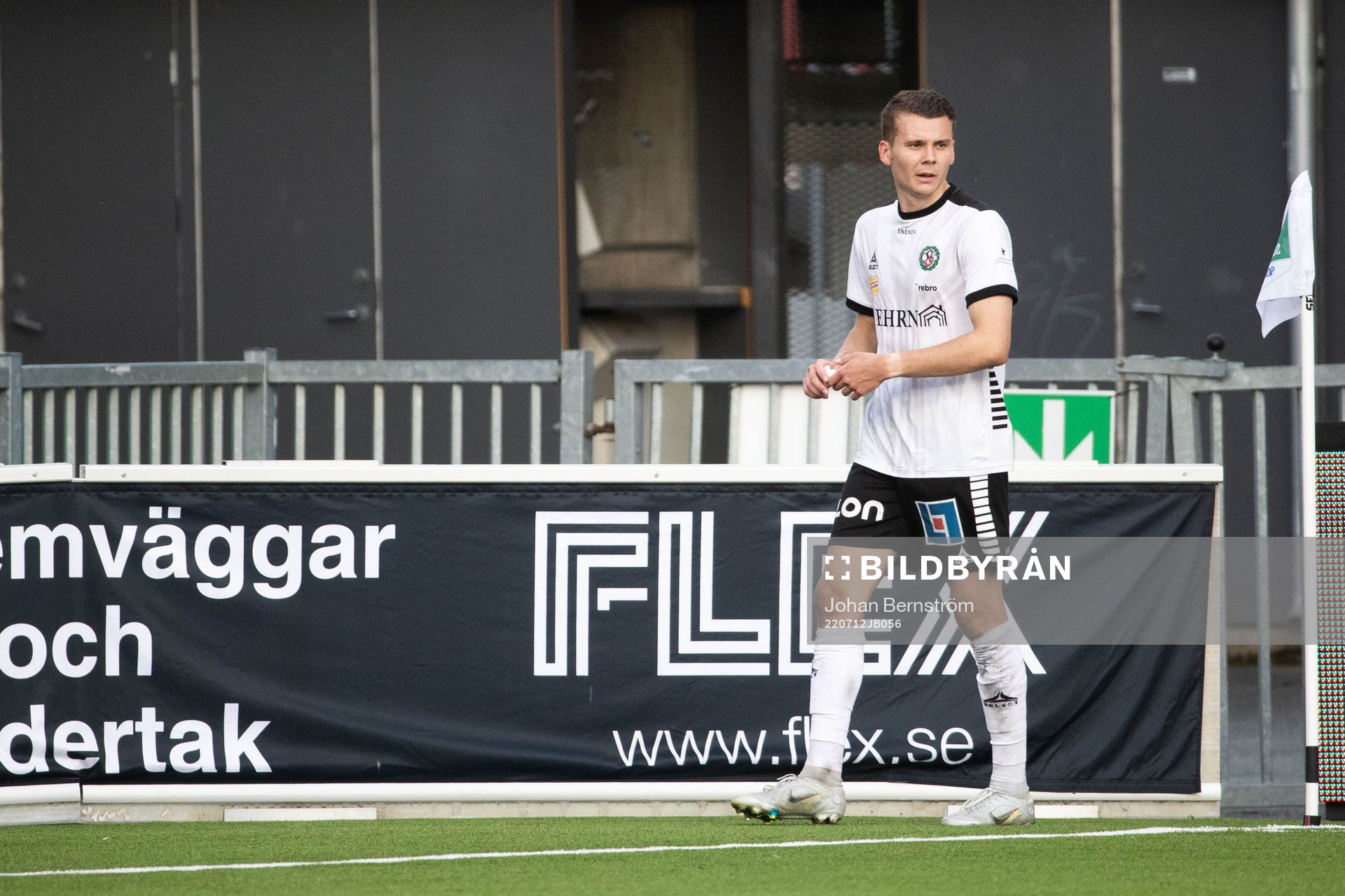 Örebros Jake Larsson deppar