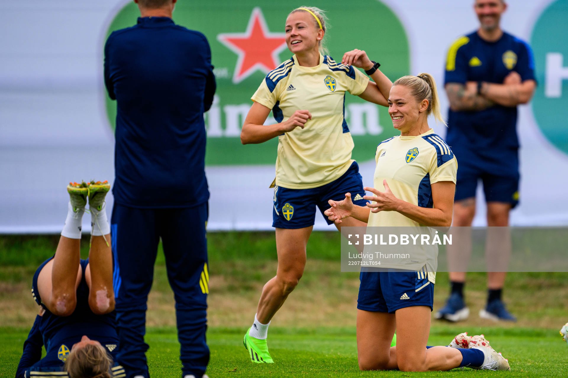 Hanna Glas and Fridolina Rolfö of the Swedish women's