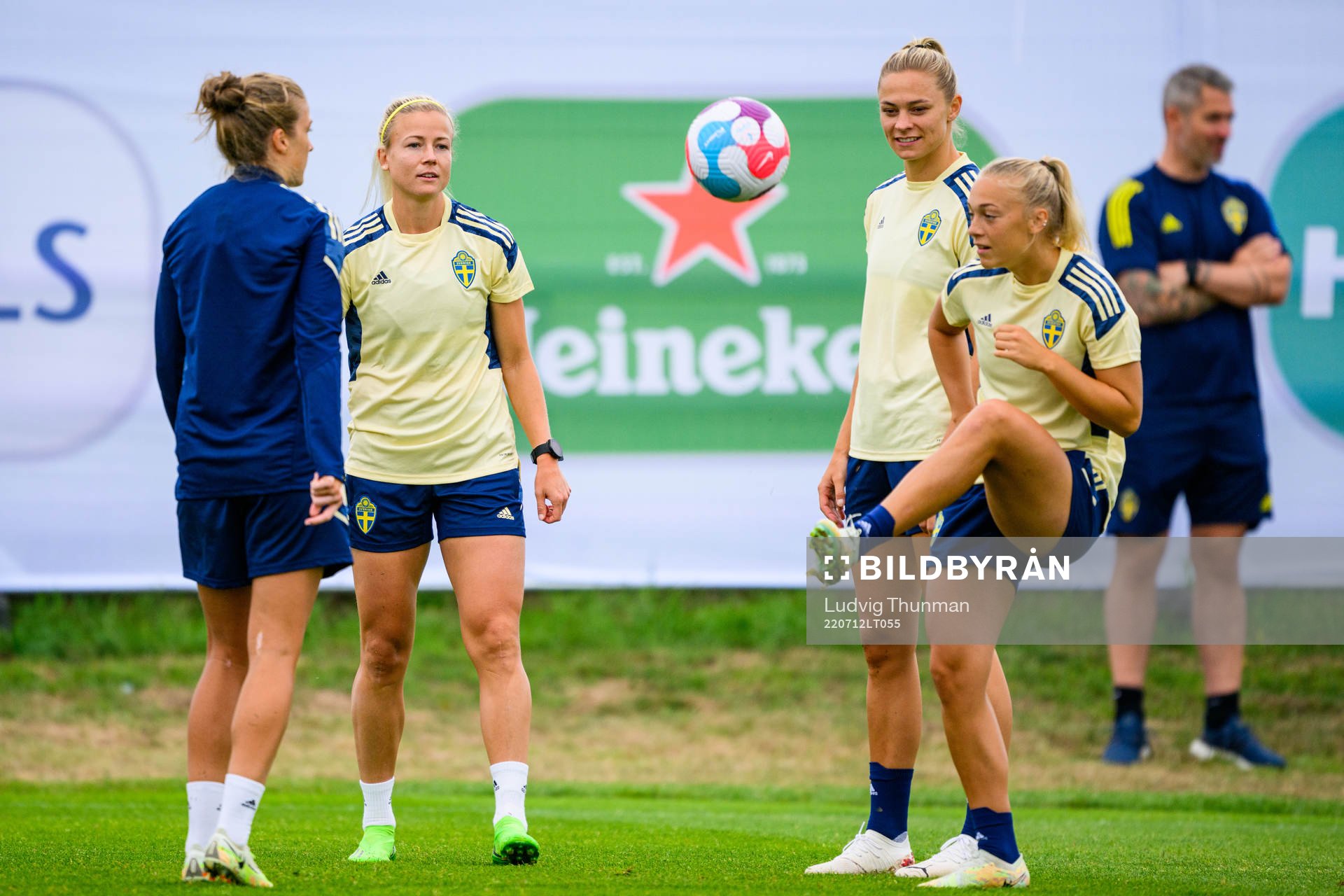 Hanna Glas, Fridolina Rolfö and Hanna Bennison of the