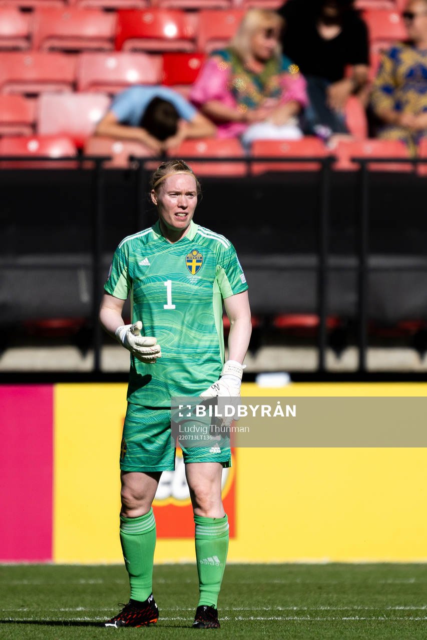 Goalkeeper Hedvig Lindahl of Sweden