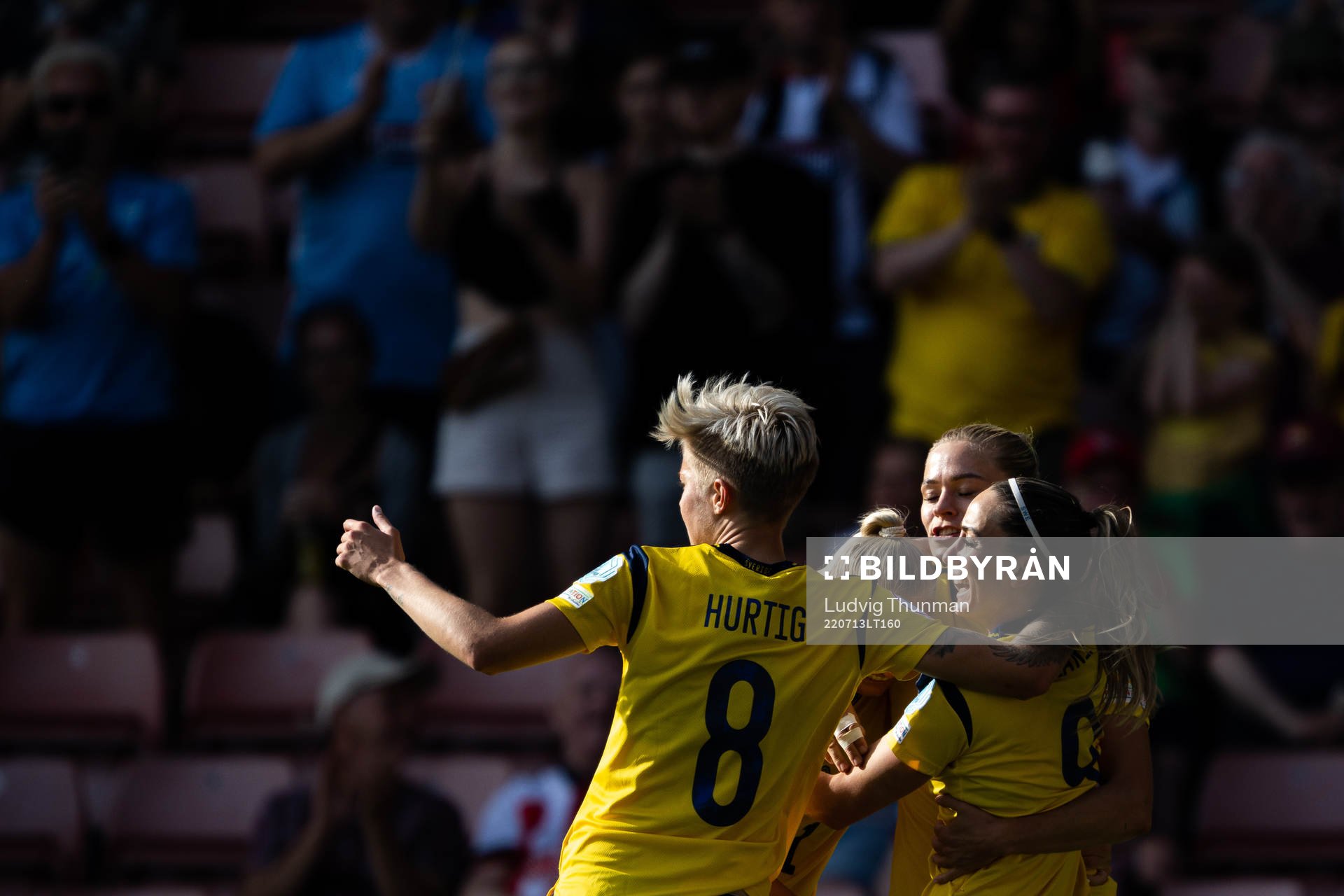 Lina Hurtig , Kosovare Asllani, Stina Blackstenius and