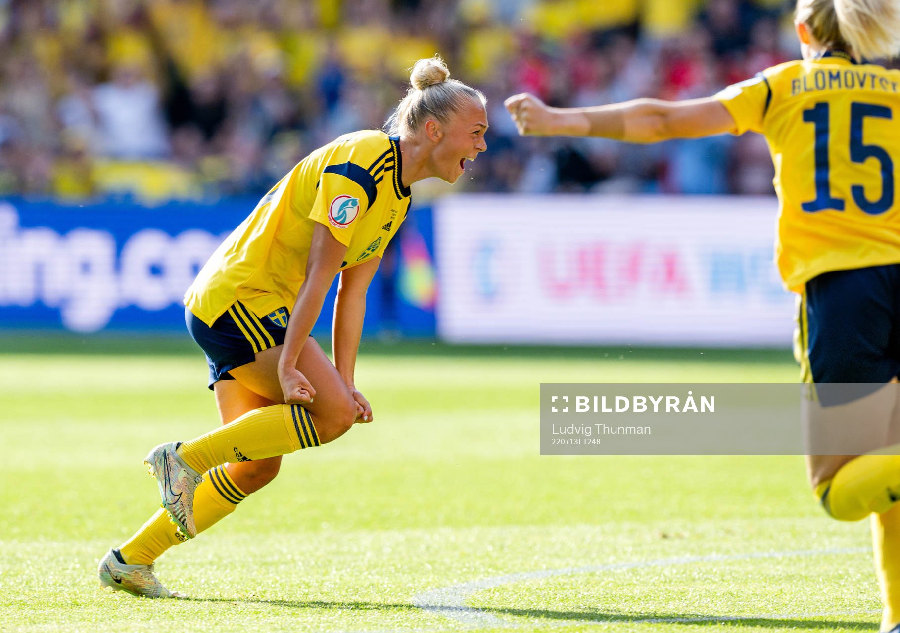 Hanna Bennison of Sweden celebrates the 2-1 goal during the UEFA Women's Euro 2022 group stage match between Sweden and Switzerland on July 13, 2022 in Sheffield.