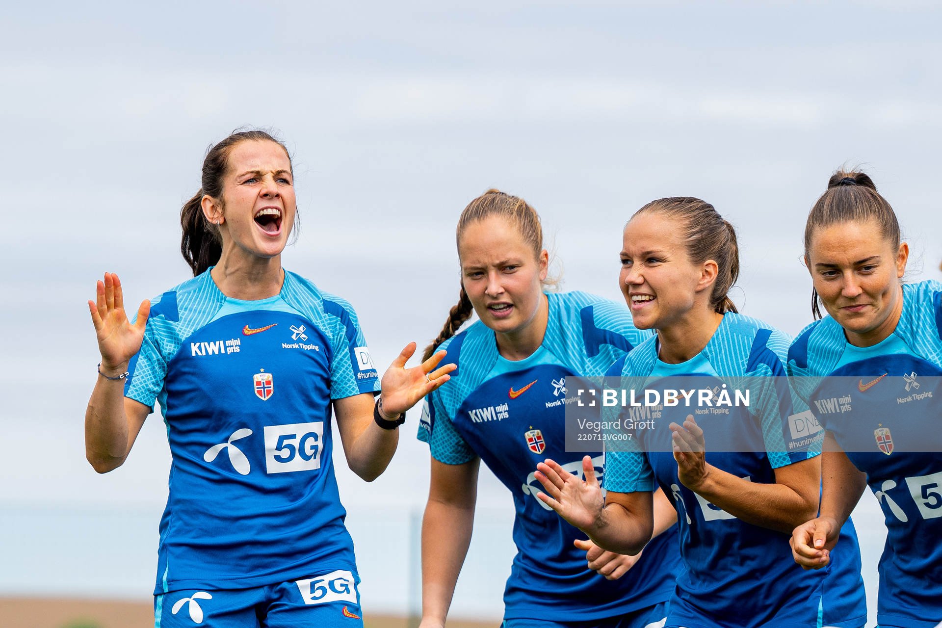 Tuva Hansen, goalkeeper Aurora Mikalsen, Guro Reiten and