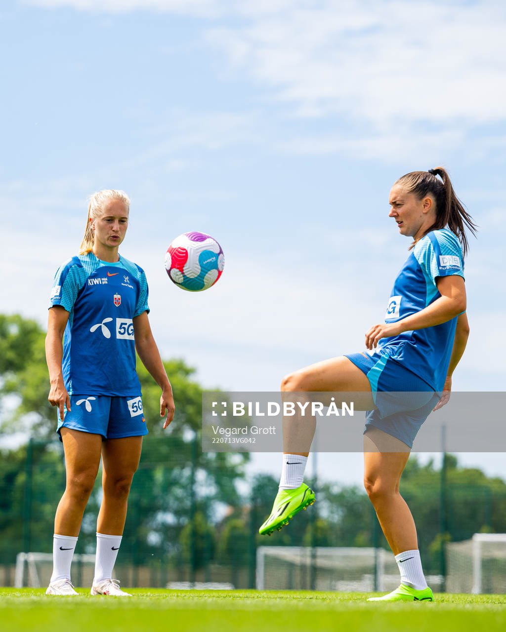 Amalie Eikeland and Vilde Bøe Risa of the Norwegian
