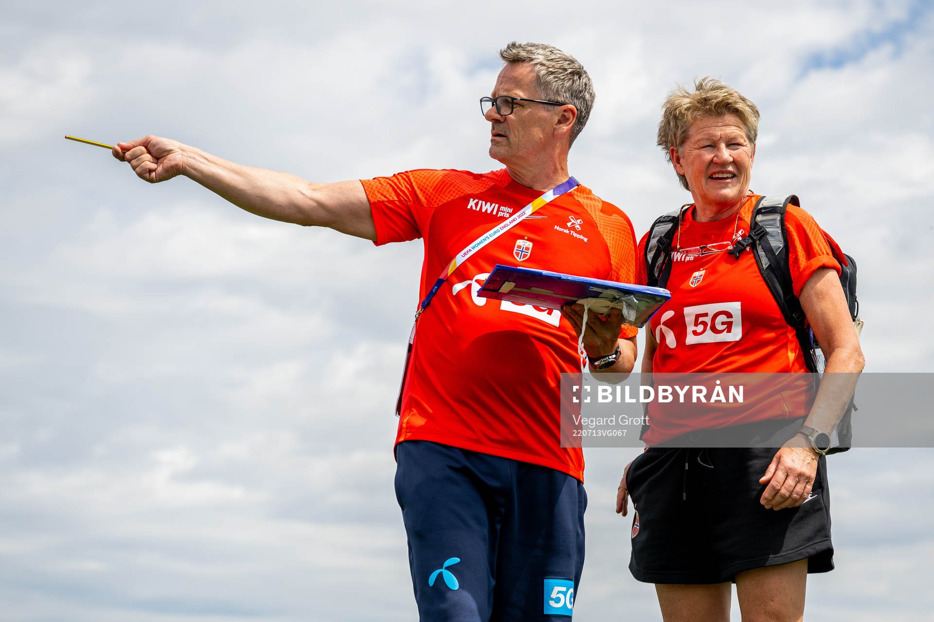 Halvor Lea, press officer, and Heidi Støre of the
