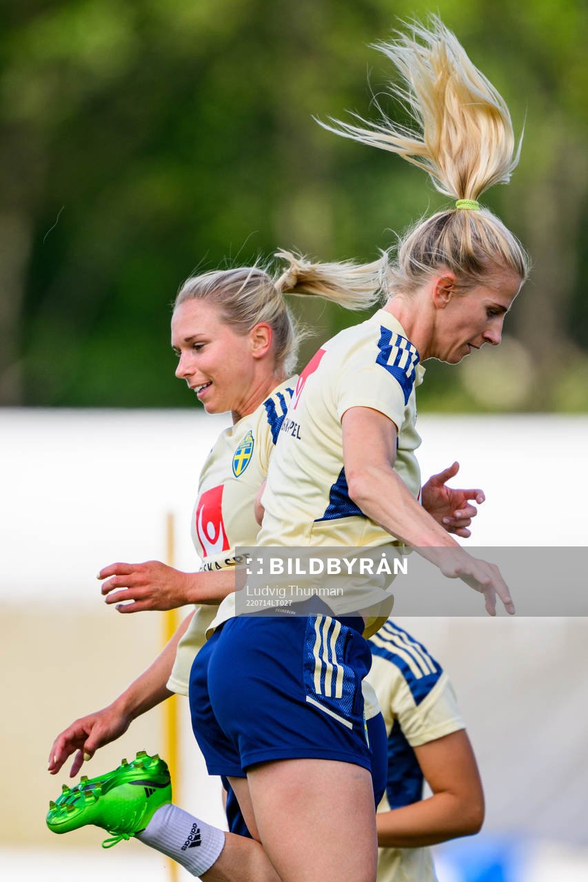 Jonna Andersson and Sofia Jakobsson of the Swedish women's