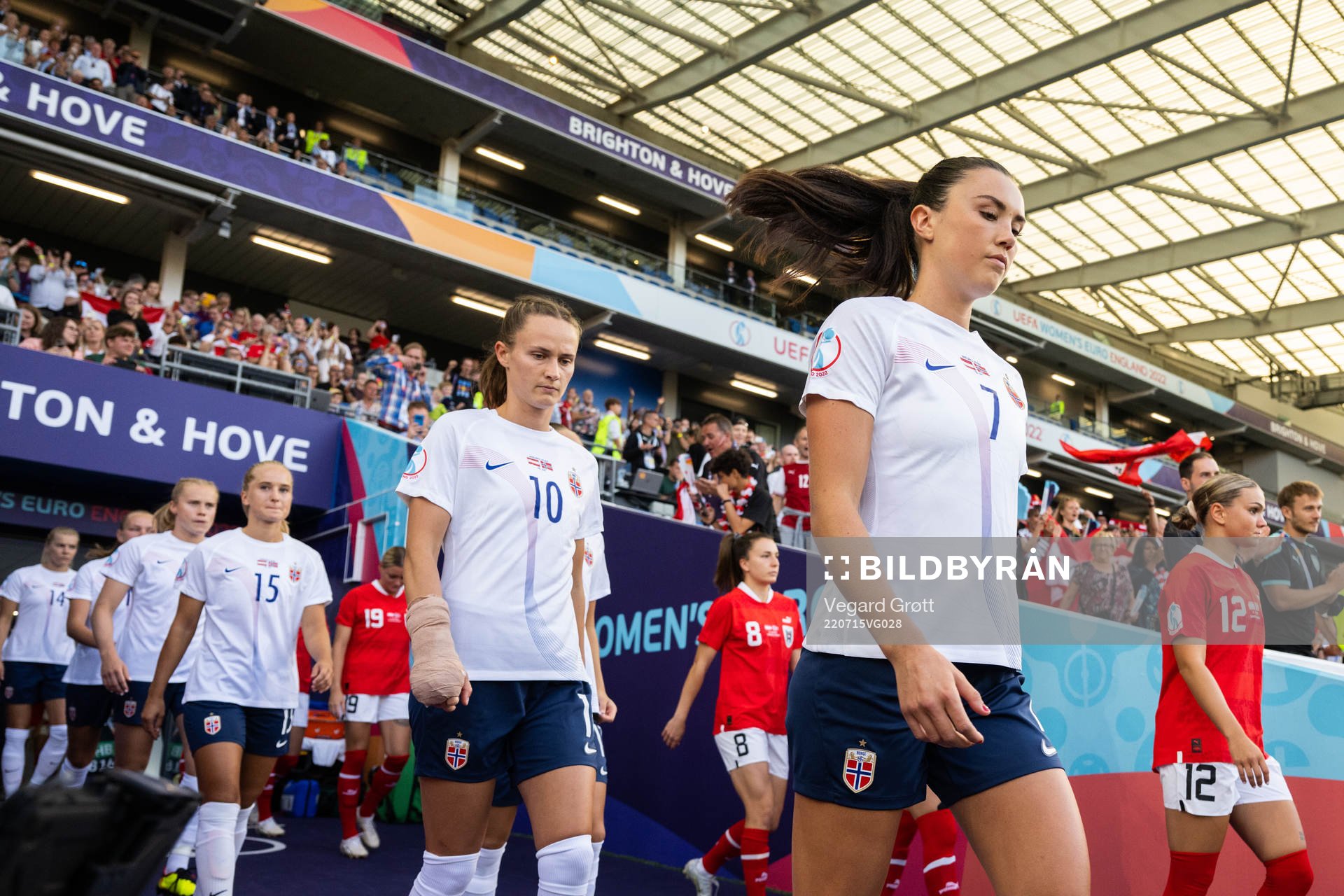 Caroline Graham Hansen and Ingrid Syrstad Engen of Norway ahead of the UEFA Women's Euro 2022 group stage match between Austria and Norway on July 15, 2022 in Brighton.