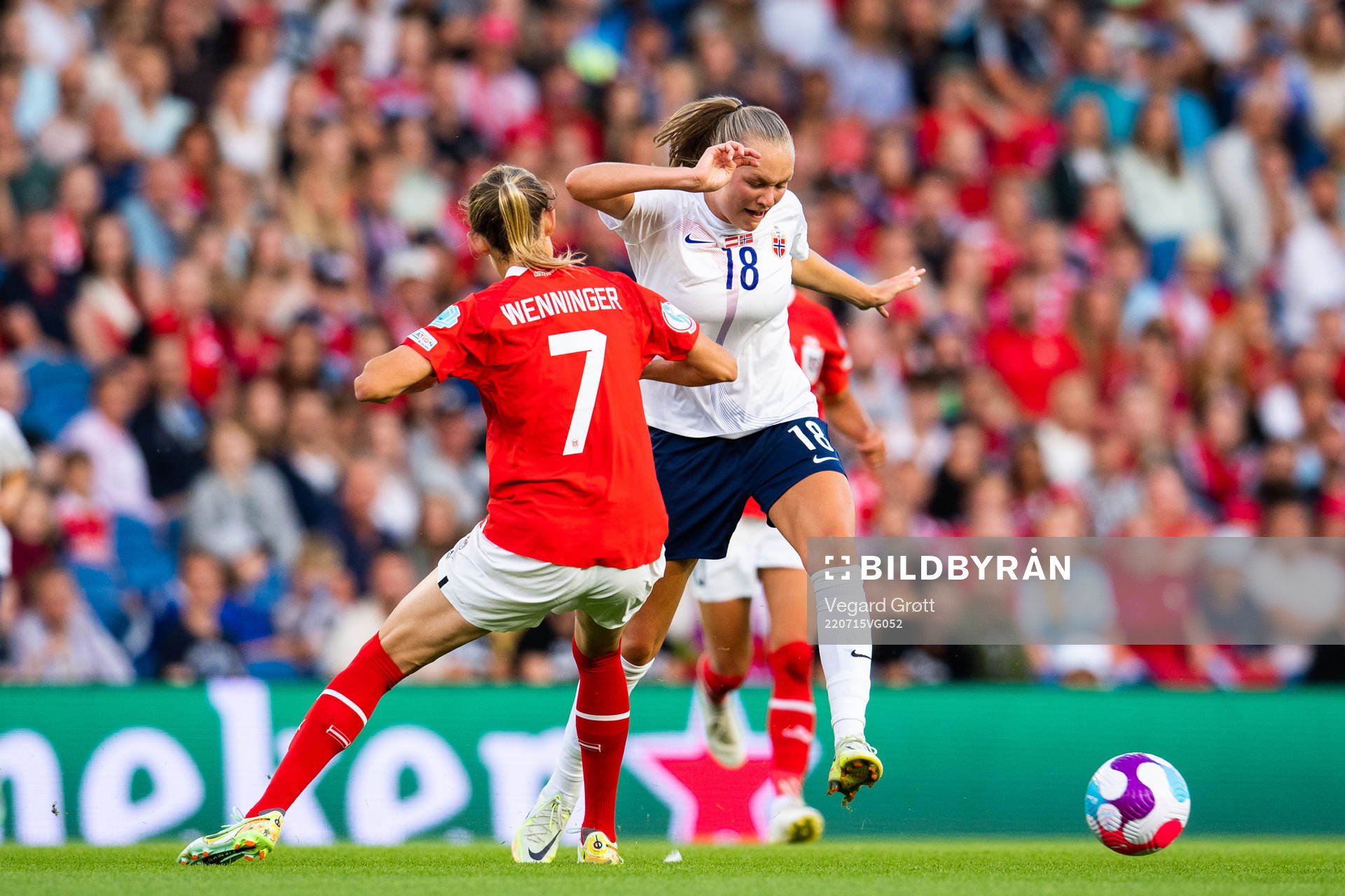 Carina Wenninger of Austria and Frida Maanum of Norway during the UEFA Women's Euro 2022 group stage match between Austria and Norway on July 15, 2022 in Brighton. 