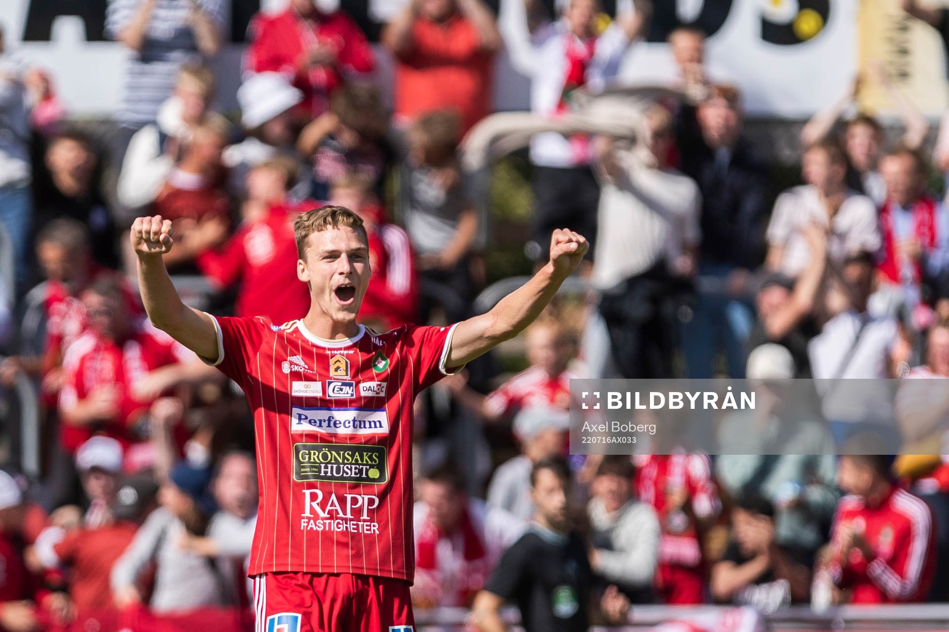 Skövdes Villiam Granath jublar