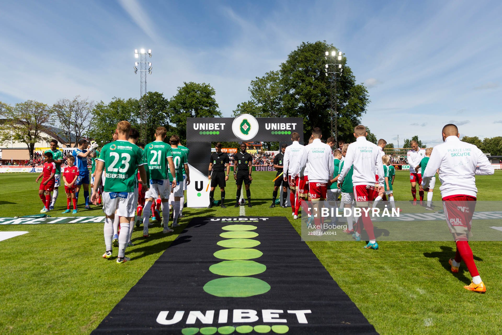 Lagen ställer upp