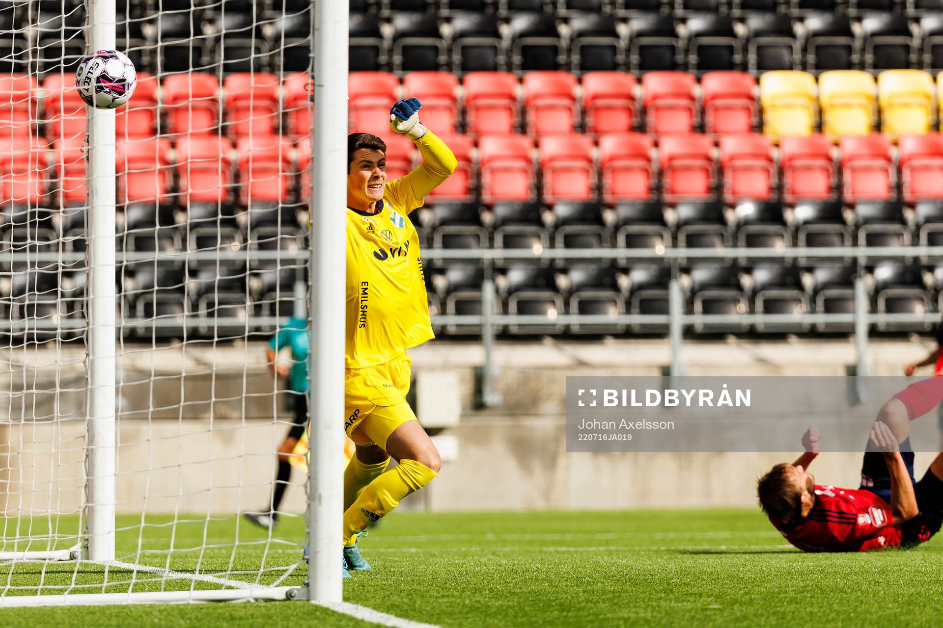 Östersunds Chovanie Amatkarijo (ej i bild) gör 1-0 bakom